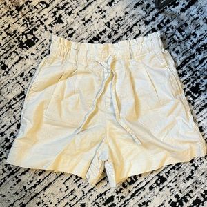 Uniqlo Paper Bag Linen Shorts